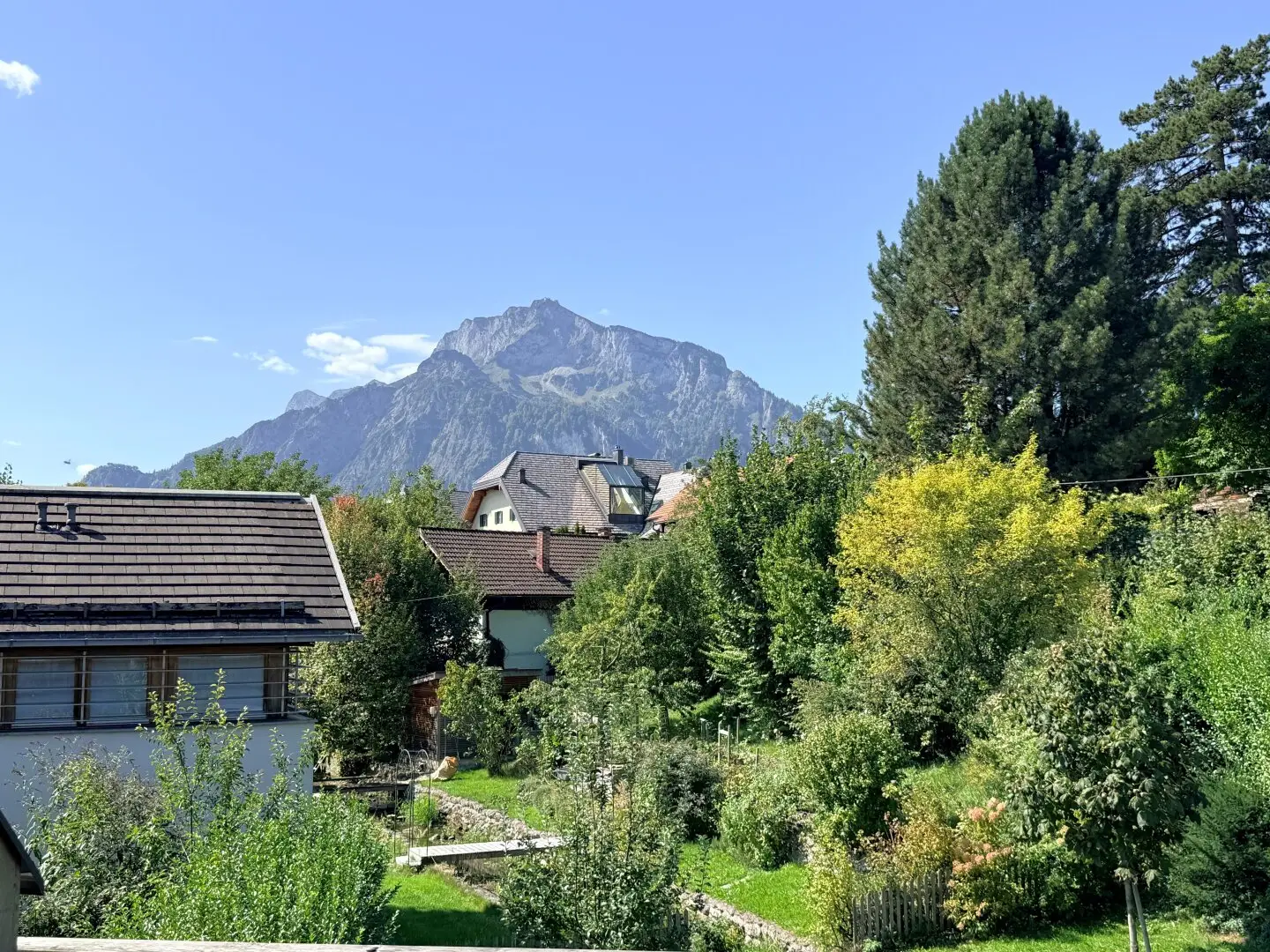 Anif - Modernes Wohnen in ruhiger Lage, 4 Zimmer, große Terrasse & Untersbergblick