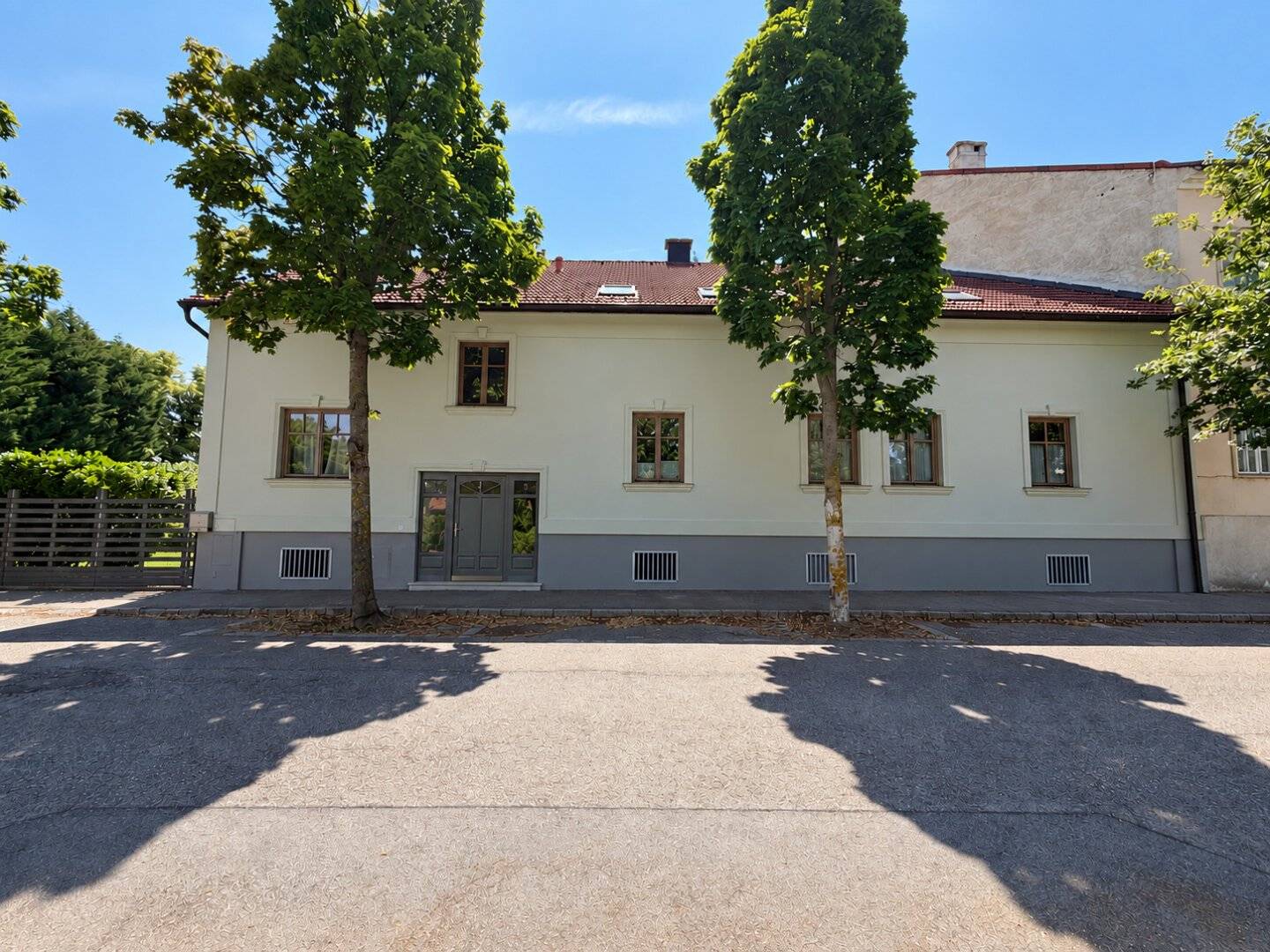 Representative Home in Sought-after Baden Location
