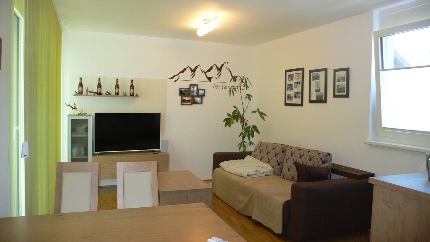 Trendy 2-room apartment Mondsee/Schlössl with sunny west balcony, lift, underground parking space and car parking space