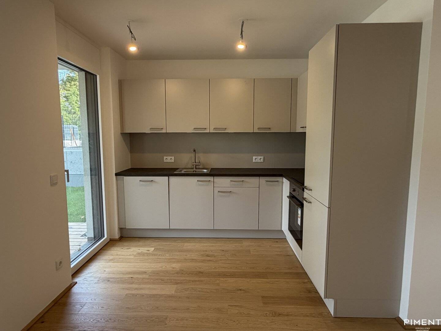 First occupancy - 3 room apartment in new development project - 2 outdoor areas