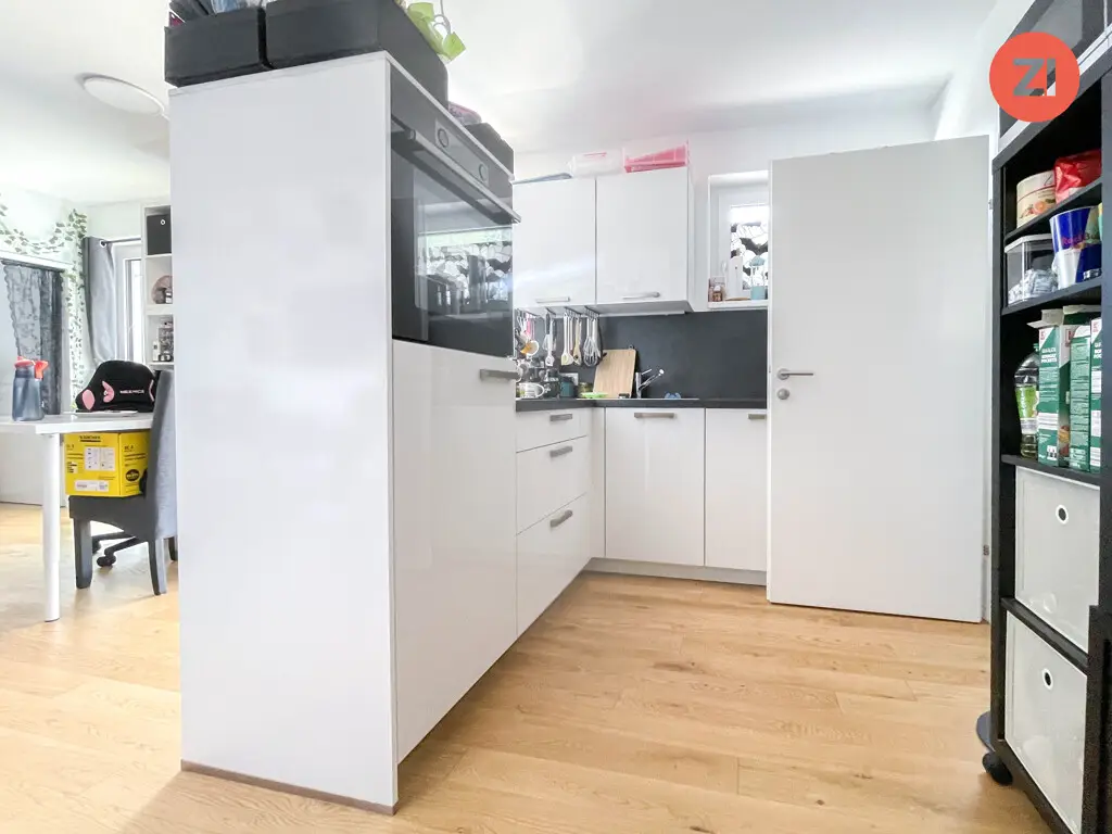 Helle Wohnung mit Balkon und guter Anbindung