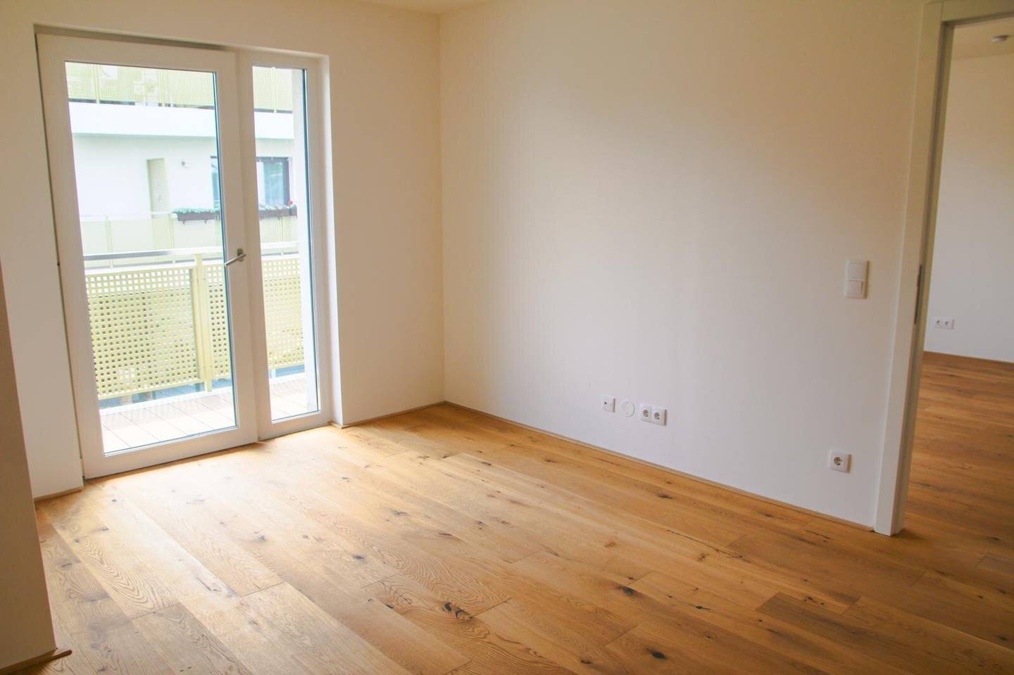 Stilvolle Erstbezugs-Wohnung mit Balkon &amp; optionalem Tiefgaragenplatz