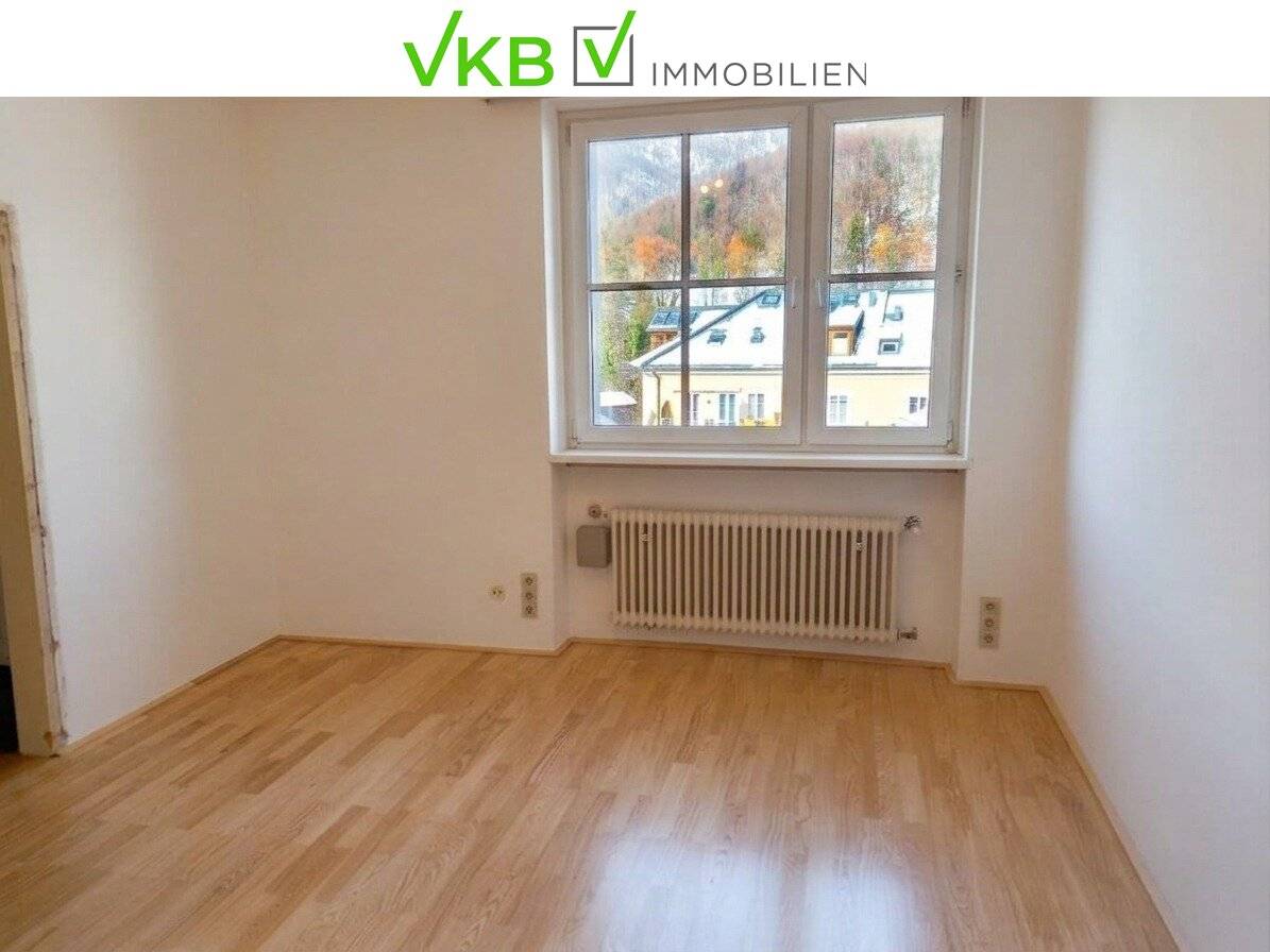 Studio apartment usable as single apartment or office