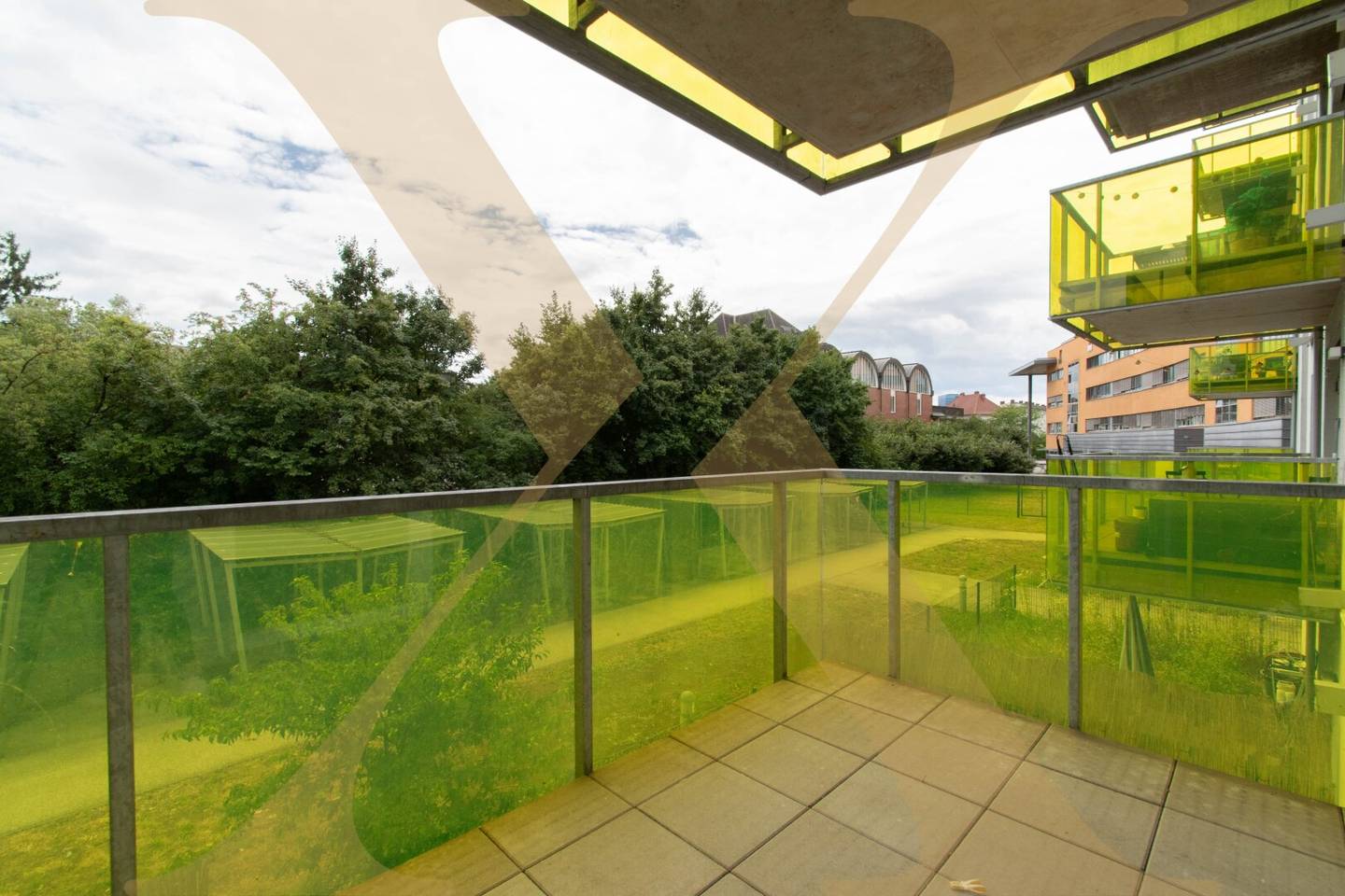 Bright 2.5-room apartment with ideal layout and cozy balcony for rent!