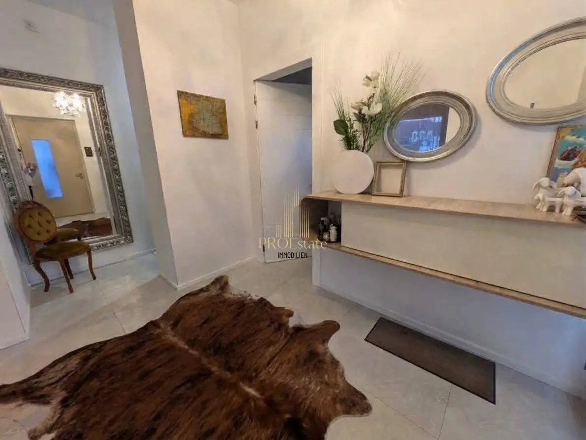 Neuwertiges 5-Zi. Einfamilienhaus in Wels mit Pool, Garten, Terrasse, Klima, Kamin & Garage zu mieten!