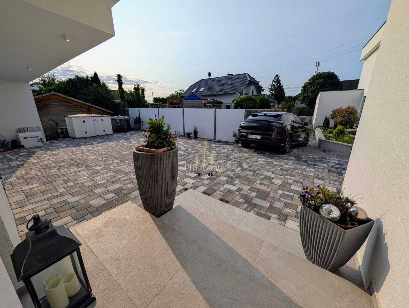 Like-new 5-room single-family house in Wels with pool, garden, terrace, air conditioning, fireplace &amp; garage for rent
