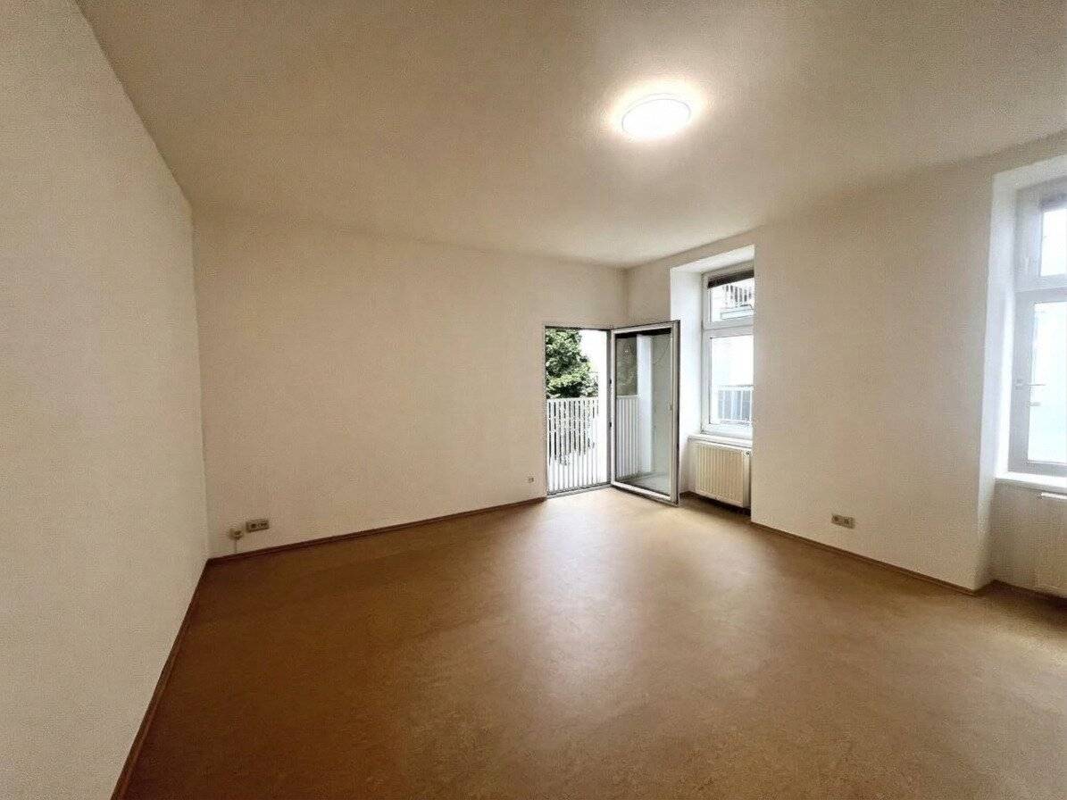Nice 1-room apartment (starter or single apartment) incl. car parking space near Columbuscenter and pedestrian zone