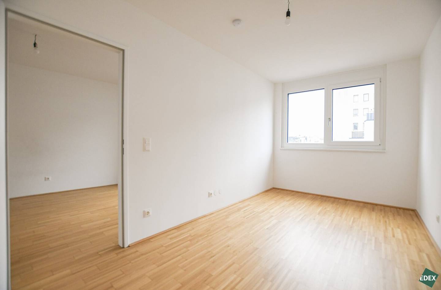 Quiet courtyard location: Modern 2-room apartment with balcony near the Danube