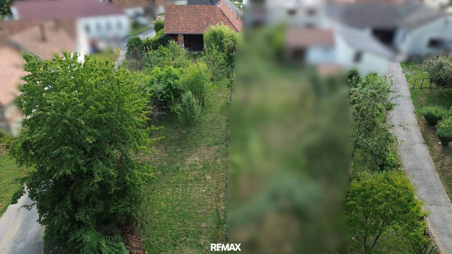 Dilapidated farmhouse with large garden and great potential in Hackerberg