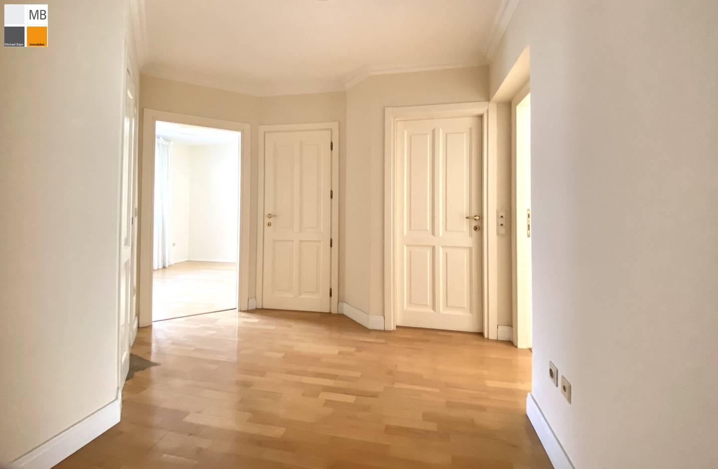 New build apartment with old building charm and perfect transport connections I MB IMMOBILIEN