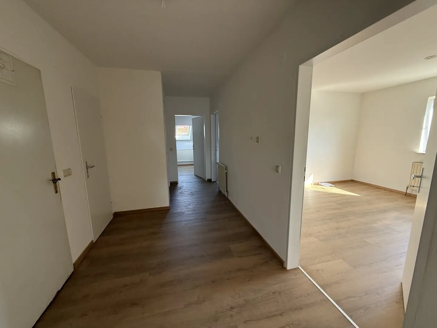 Renovierte 4-Zimmer-Wohnung inkl. Parkplatz