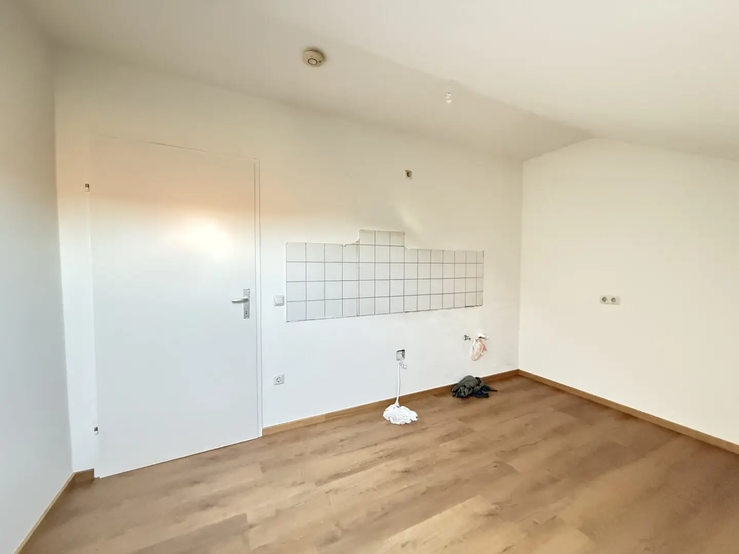 Renovierte 4-Zimmer-Wohnung inkl. Parkplatz