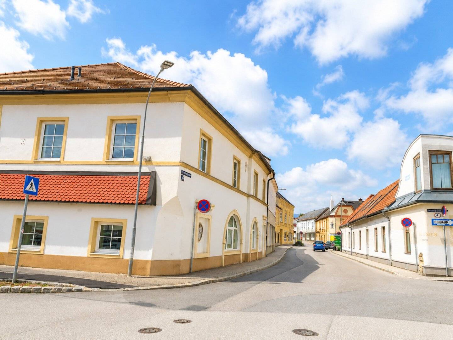 Investor hit: Residential and commercial building in the center of the district capital Neunkirchen for sale