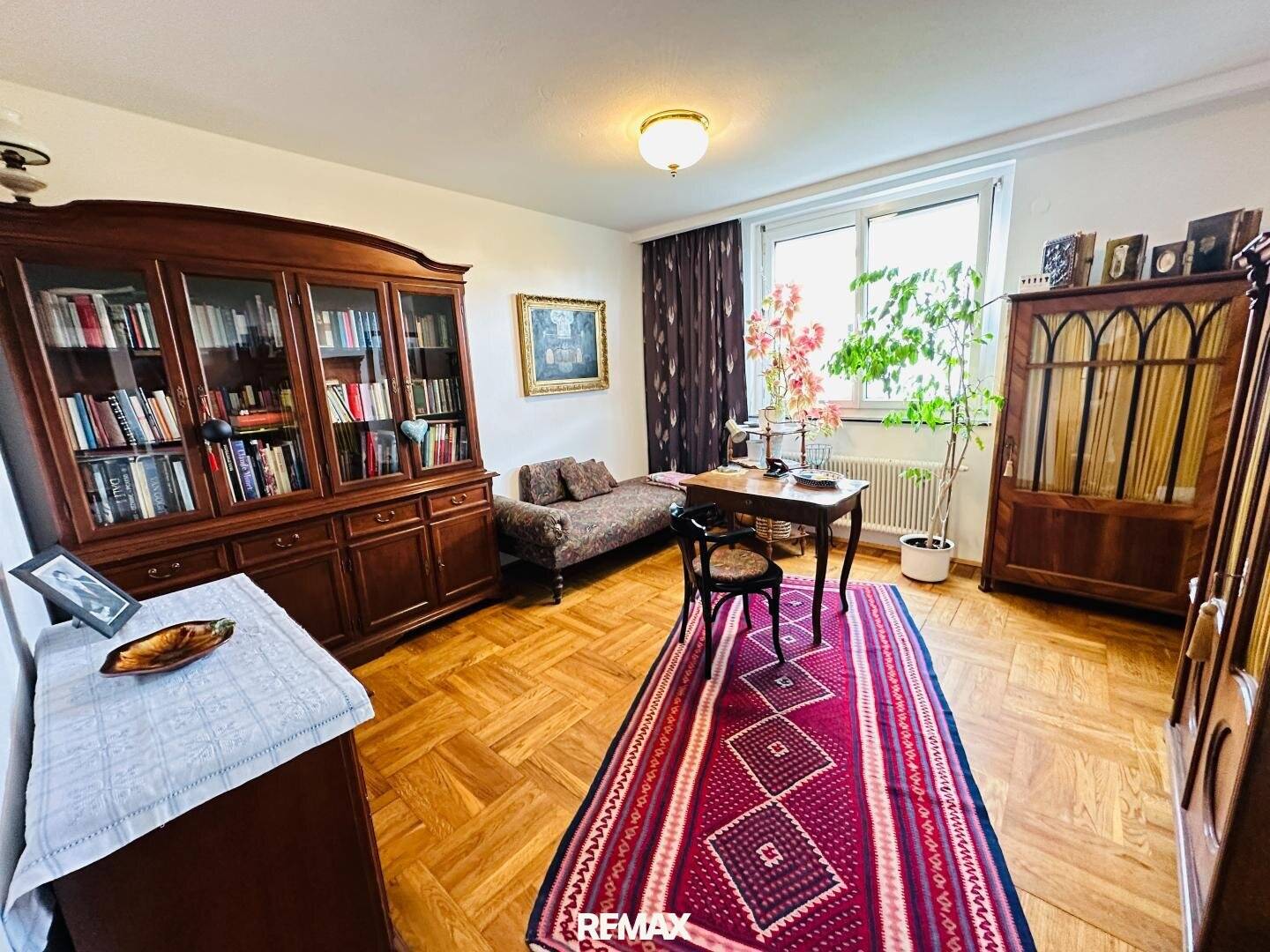 Zentrale und trotzdem ruhige Lage! Helle, großzügige 4,5-Zimmer-Wohnung mit Loggia im Bezirk Jakomini