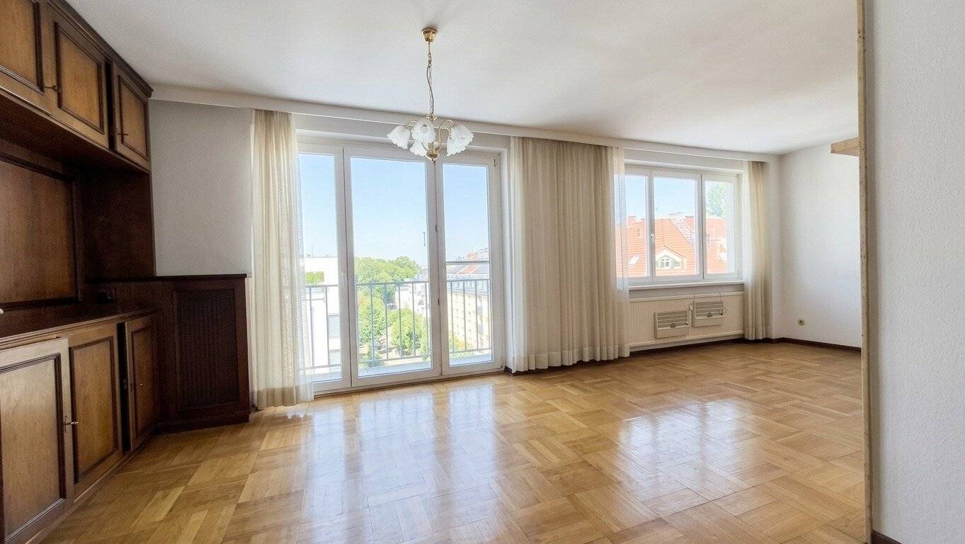 Perfekt geschnittene 4-Zimmer-Wohnung mit Fernblick &amp; KFZ Abstellplatz