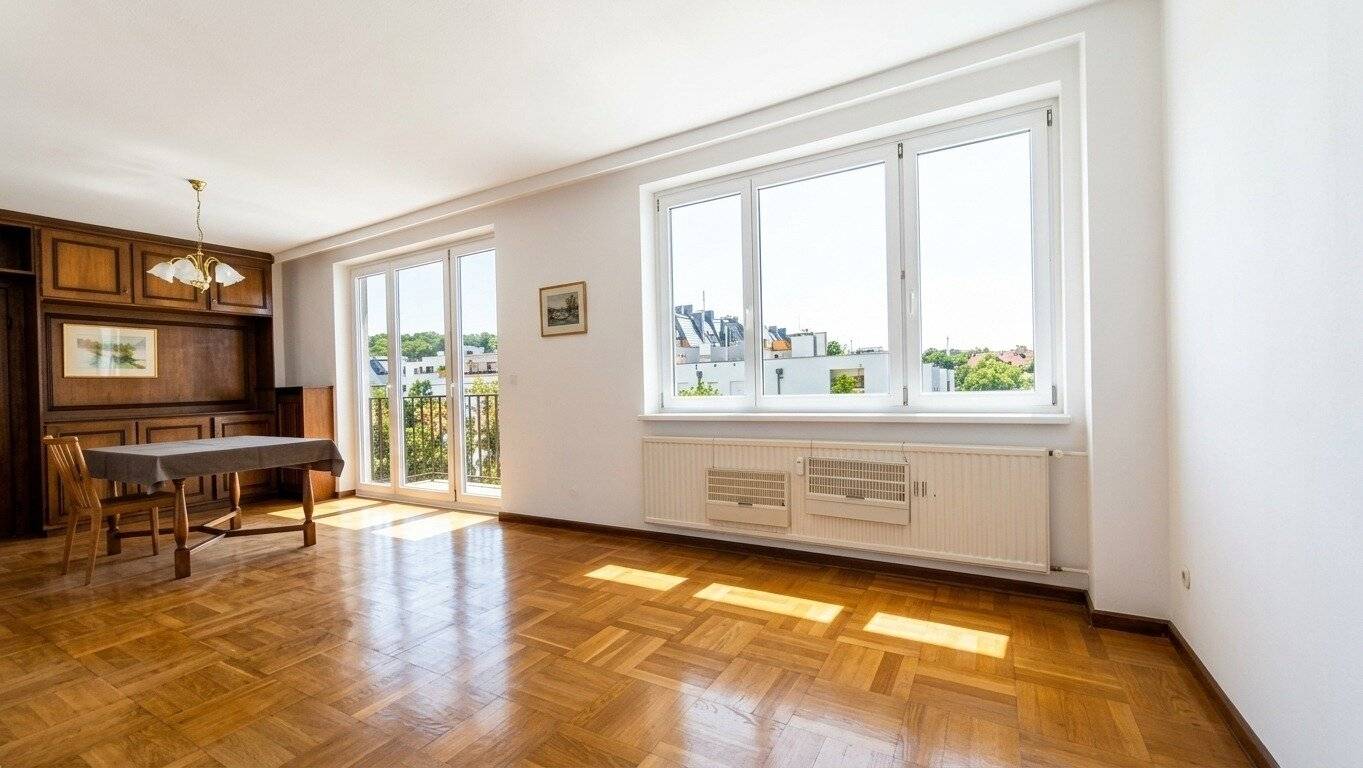 Perfekt geschnittene 4-Zimmer-Wohnung mit Fernblick &amp; KFZ Abstellplatz