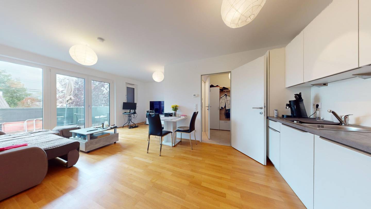 Bright balcony apartment in absolute quiet location near Donau-Auen National Park