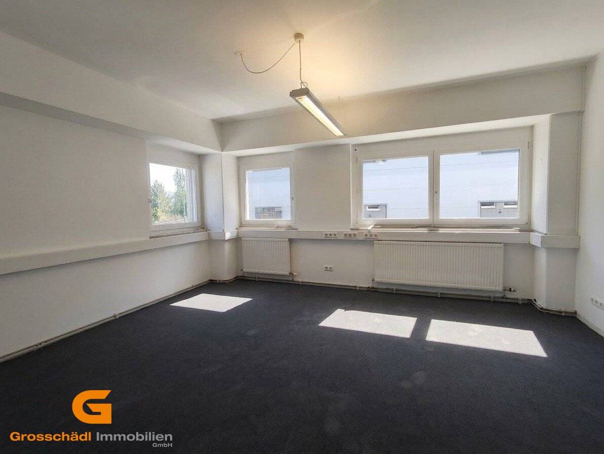 First occupancy - Modernized office space in a conveniently located area in Wals-Siezenheim for rent