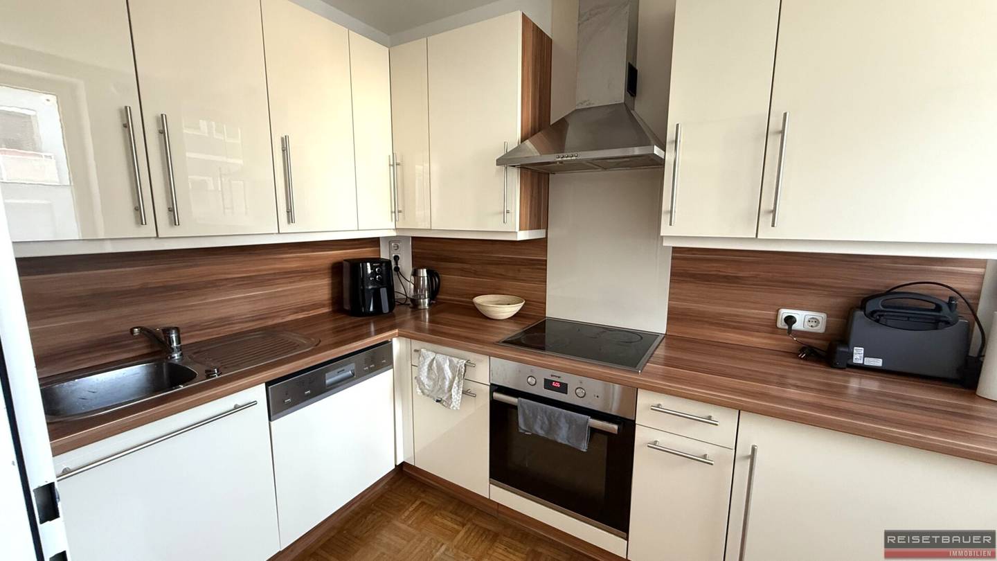 Well-maintained 3-room apartment with 75 m² and two parking spaces in the courtyard ideal for flatshares or family happiness in Gallneukirchen