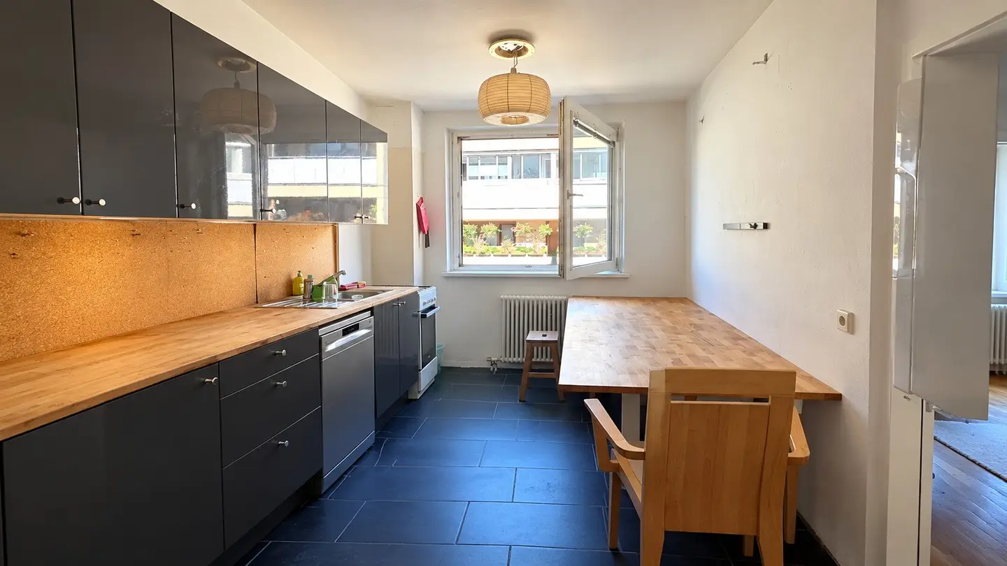 Charmante 3-Zimmer-Wohnung mit Loggia in 1140 Wien I Top Lage I sanierungsbedürftig