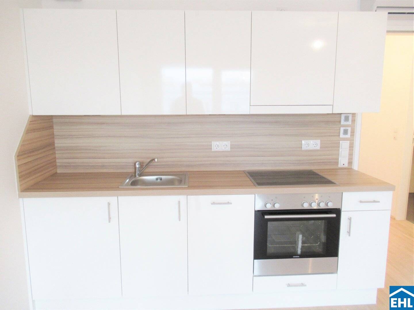 Spacious 2 room apartment with outdoor area at U4 Meidling Hauptstraße