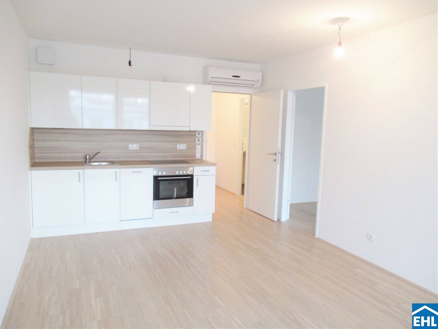 Spacious 2 room apartment with outdoor area at U4 Meidling Hauptstraße