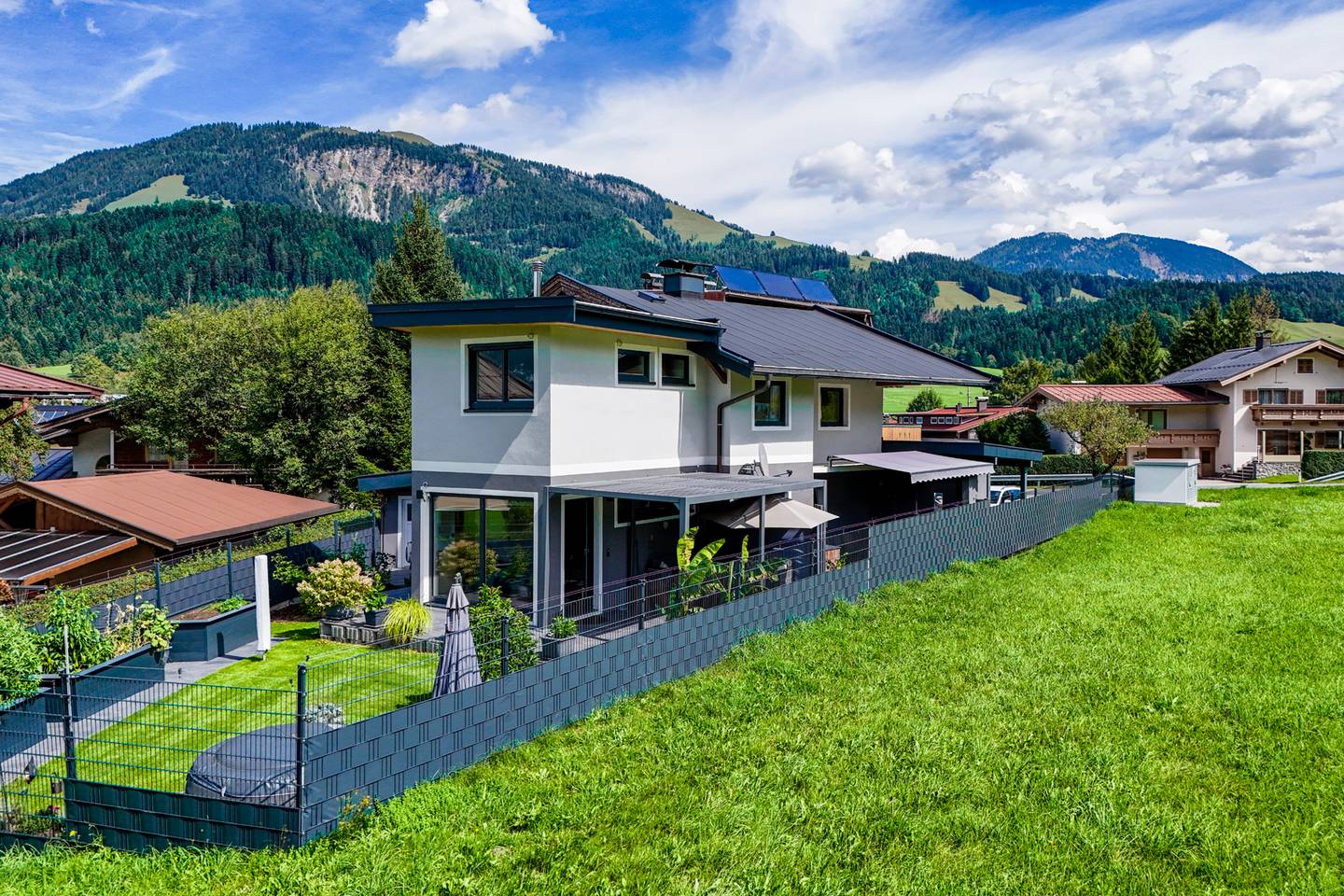Anlegerwohnung near ski area with garden