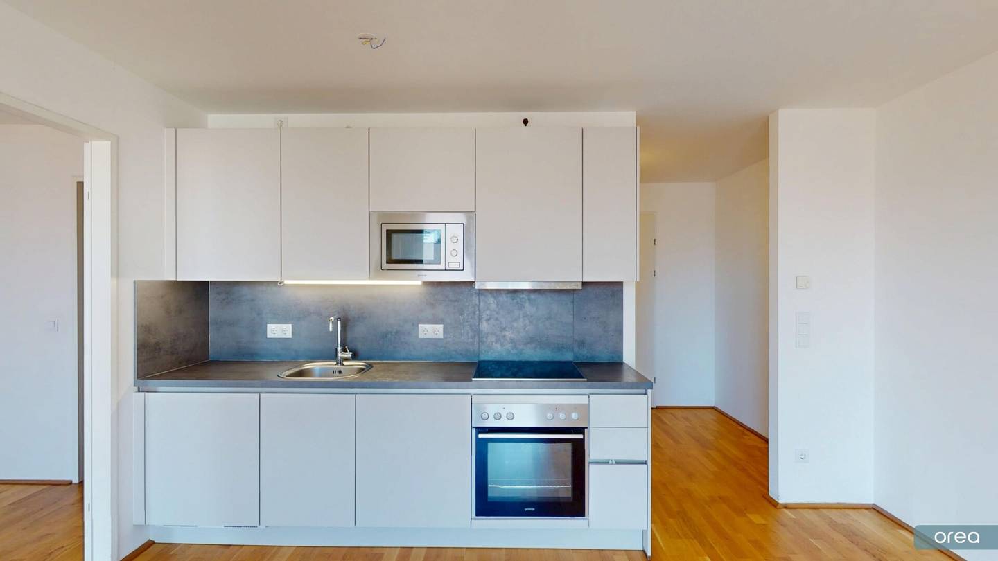 orea | Near Keplerplatz: 2-room apartment with loggia | Smart viewing · Rent online