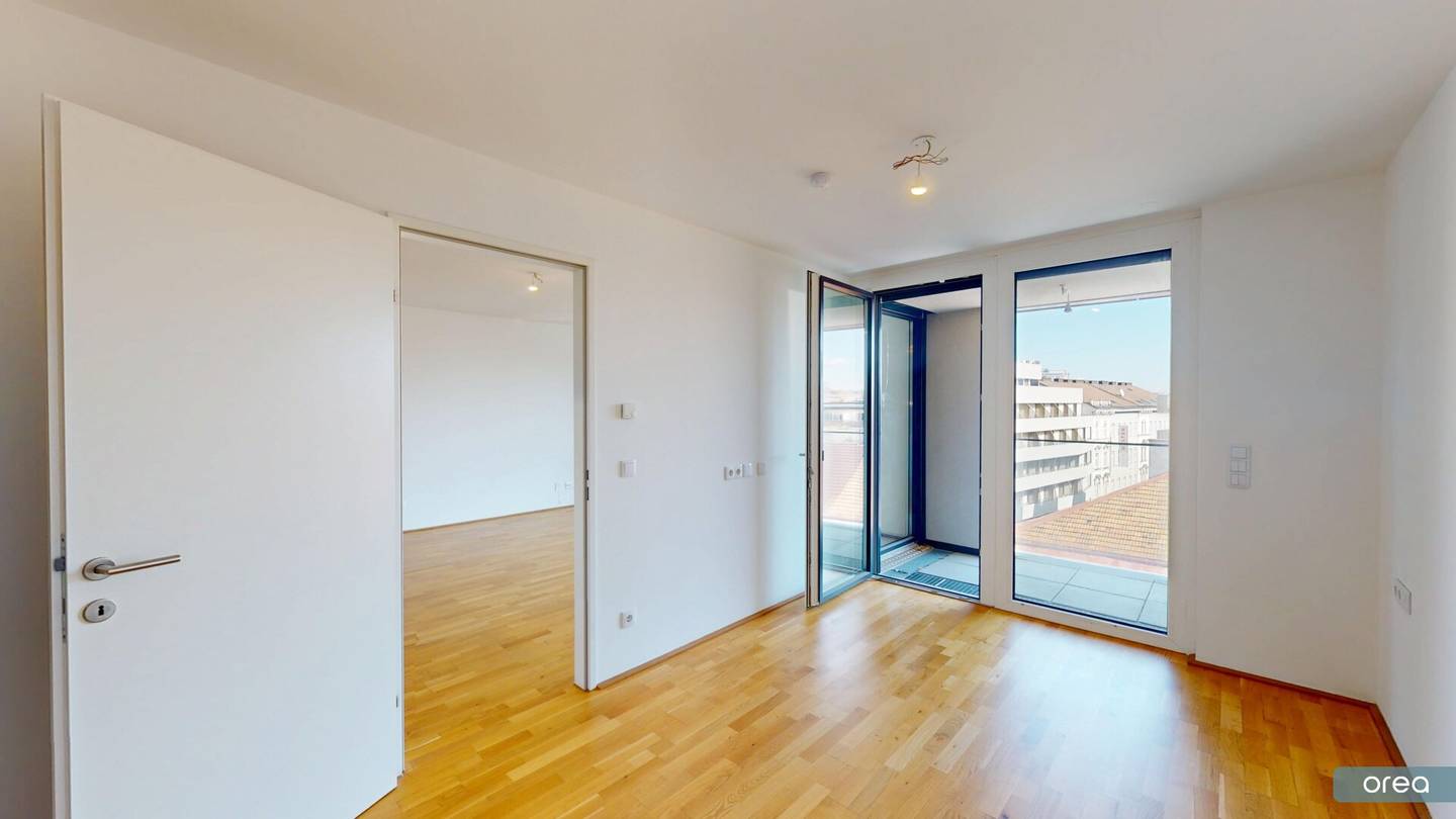 orea | Near Keplerplatz: 2-room apartment with loggia | Smart viewing · Rent online