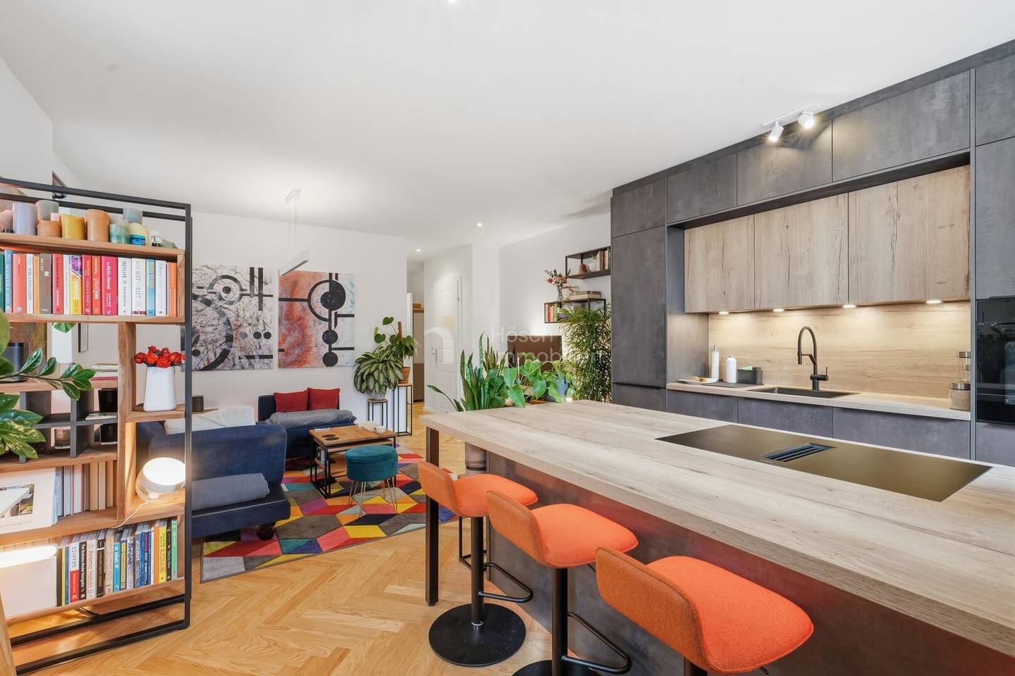 Altbaucharme trifft Designküche: Neuwertige 3-Zimmer-Wohnung in Ottakring