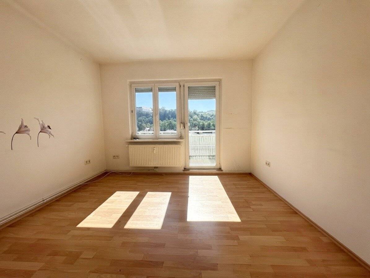 Cozy balcony apartment with distant view and parking space