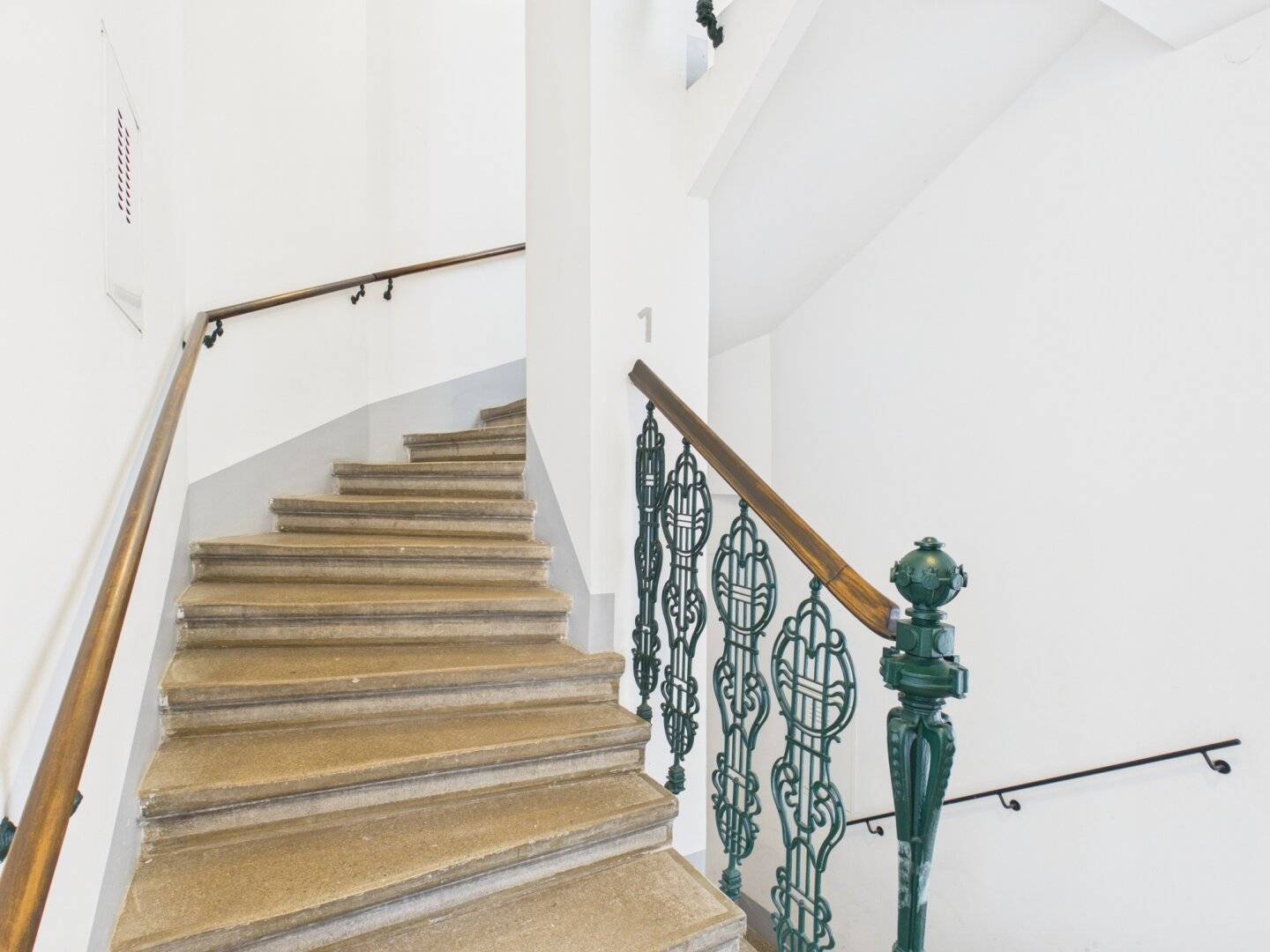 Anlegerwohnung (unbefristet vermietet) um nur ca. EUR 1.150,-/m²