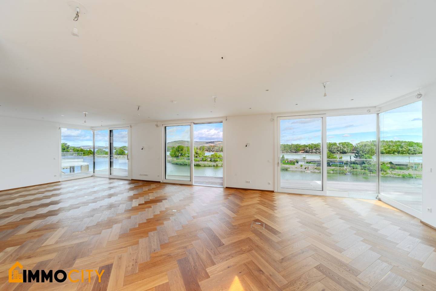 EXKLUSIVE PENTHOUSE-RESIDENZ DIREKT AM WASSER – CA. 363 M² &amp; RUND 485 M² PRIVATE FREIFLÄCHEN | THE SHORE, 1190 WIEN