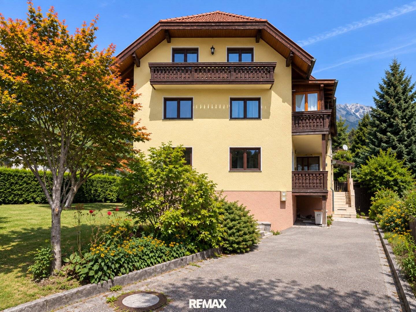 Exclusive plot with existing building in Hötting