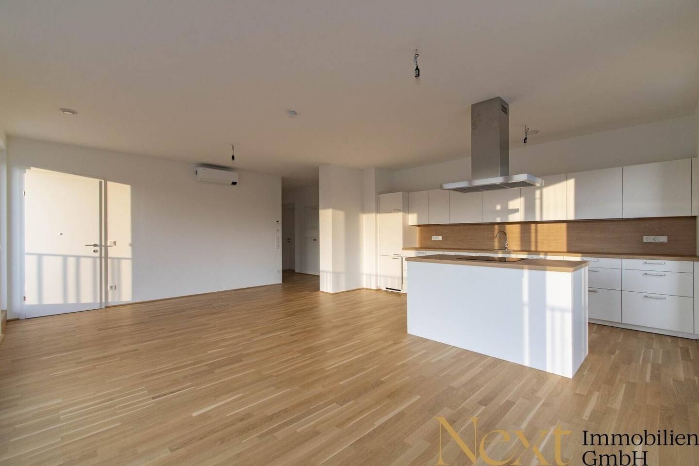 Air-conditioned 3-room attic apartment with approx. 60m² large terrace in Linz near Hummelhofwald for rent