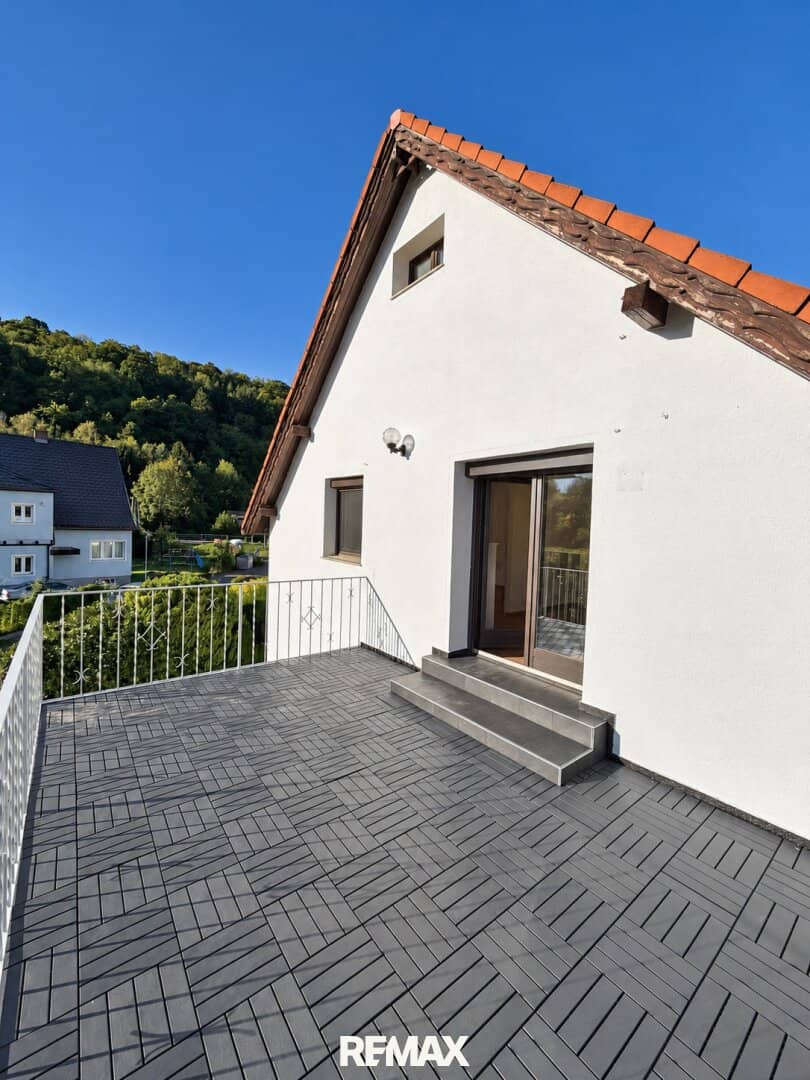 Renovated single-family house in Gloggnitz, your new home with garden and garage