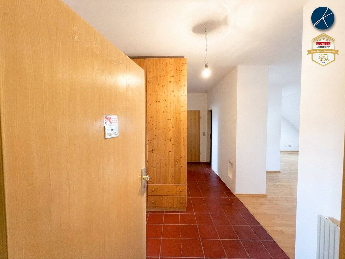 Großzügige DG-Wohnung in TOP-LAGE