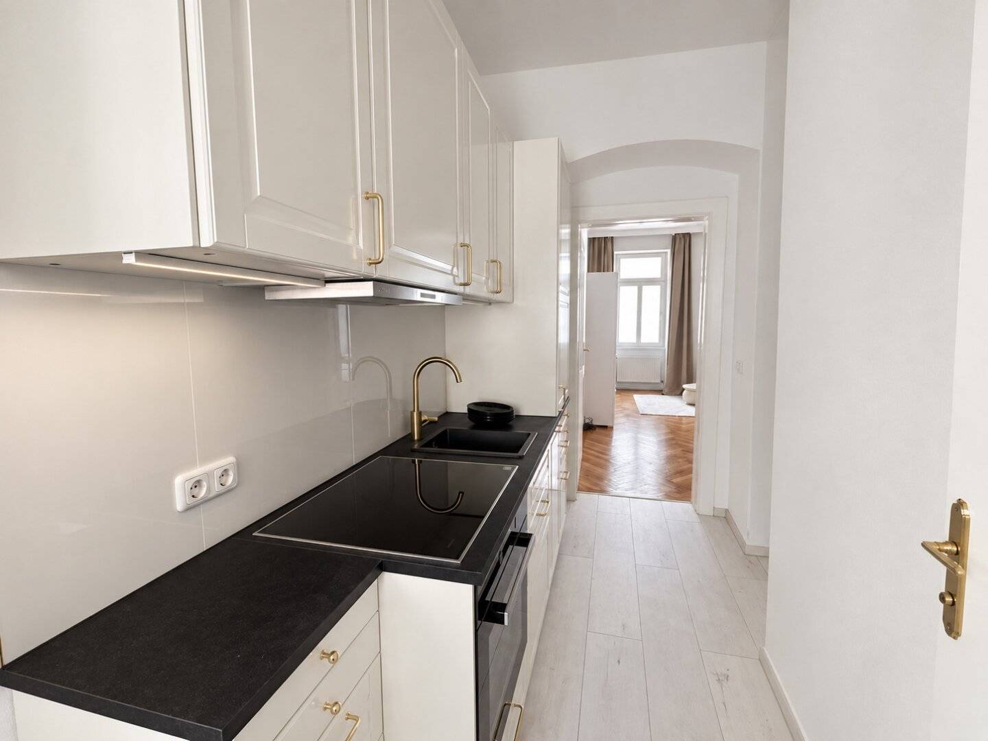 3 sanierte Altbauwohnungen in Döbling | 30–44 m² | einzeln ab € 179.000, vollmöbliert