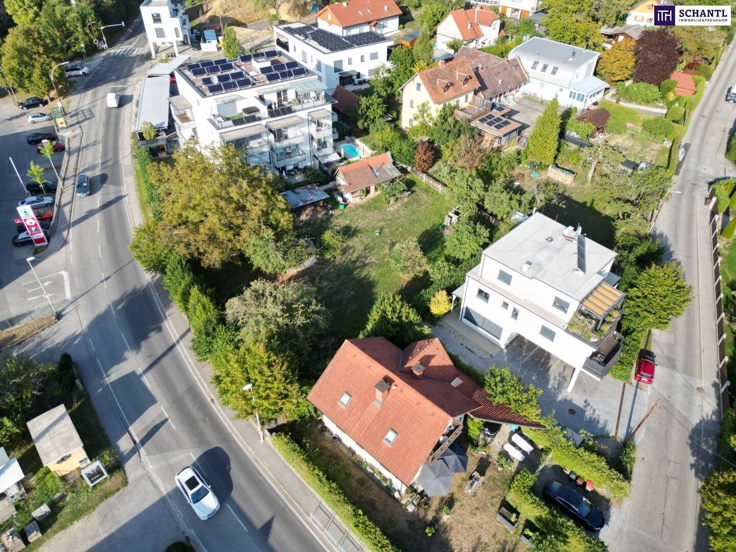 Medical practice, office and residential: Building plot with 0.6 density (WA) on Radegunderstraße in Graz-Andritz - level, opposite supermarket, pharmacy and bus stop