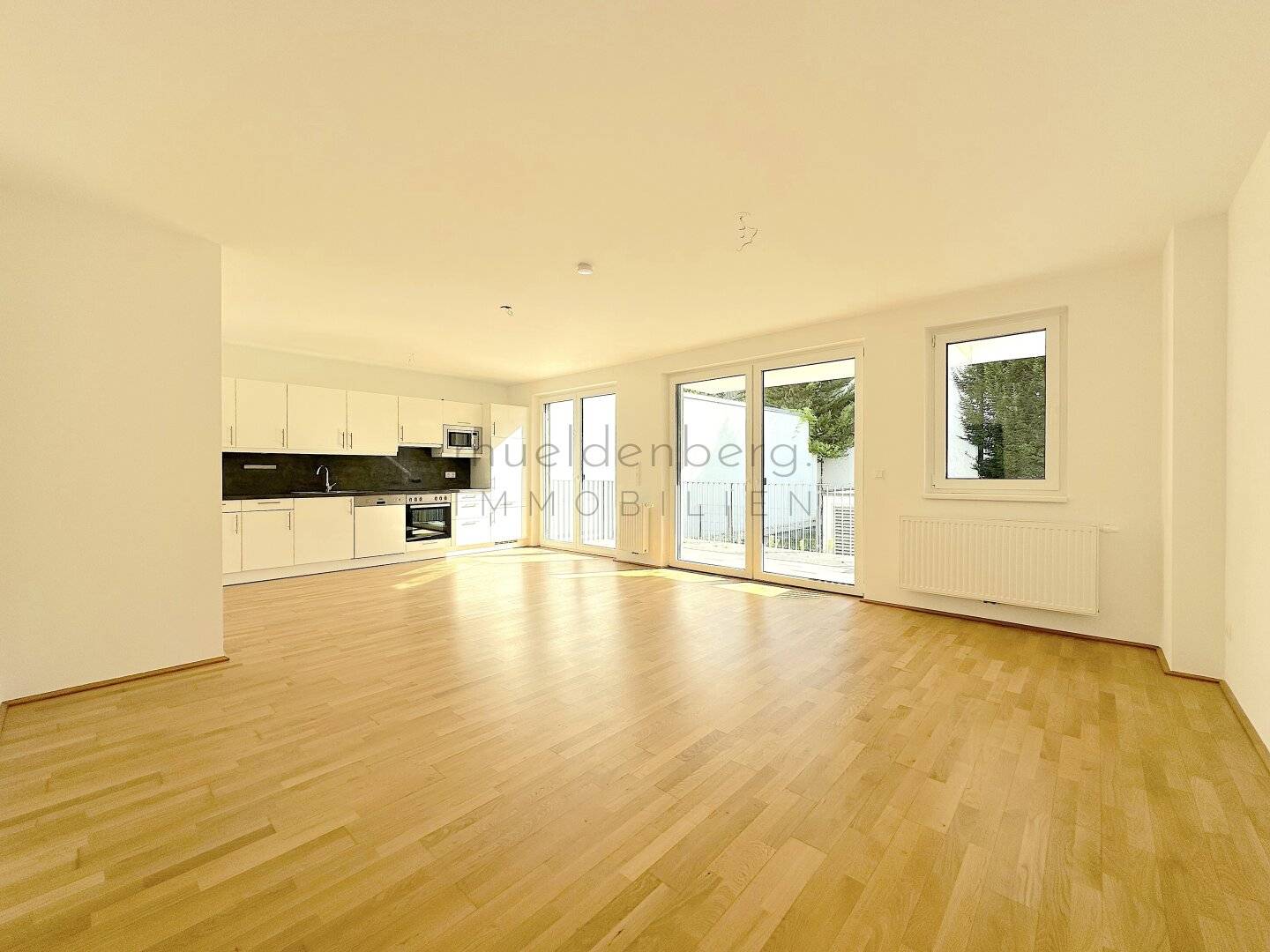 Modern dream apartment with garden and terrace near the Old Danube
