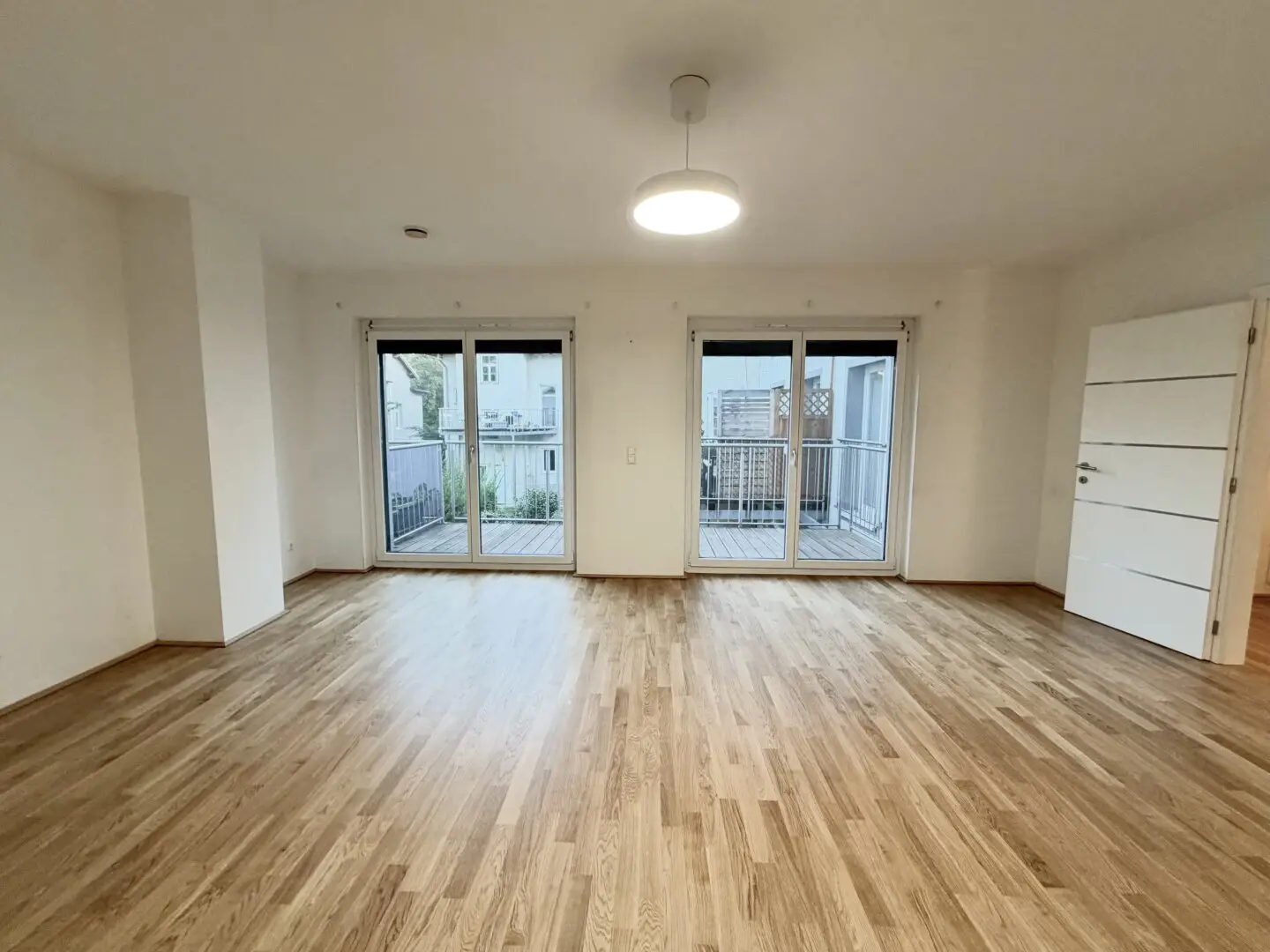 Spacious 5-room maisonette of approx. 155 m² in passive house construction – balcony, garden/terrace in Maria Enzersdorf