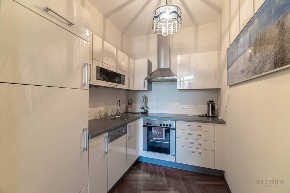 Elegant Wohnung with park view at Gemonaplatz