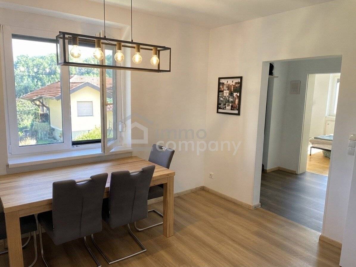 Comprehensively renovated house on approx. 1,190 m² plot with XXL garden, cellar, garages, expansion potential and furniture included free of charge