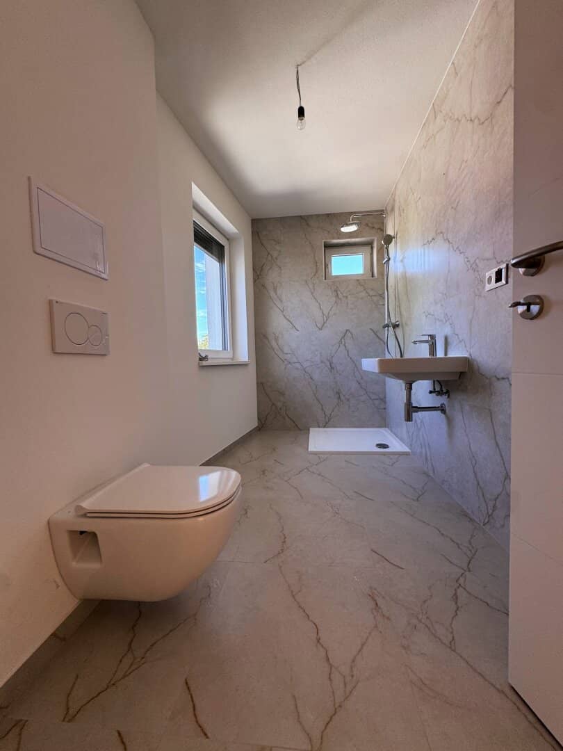 Turnkey small apartment near Vienna Airport new build