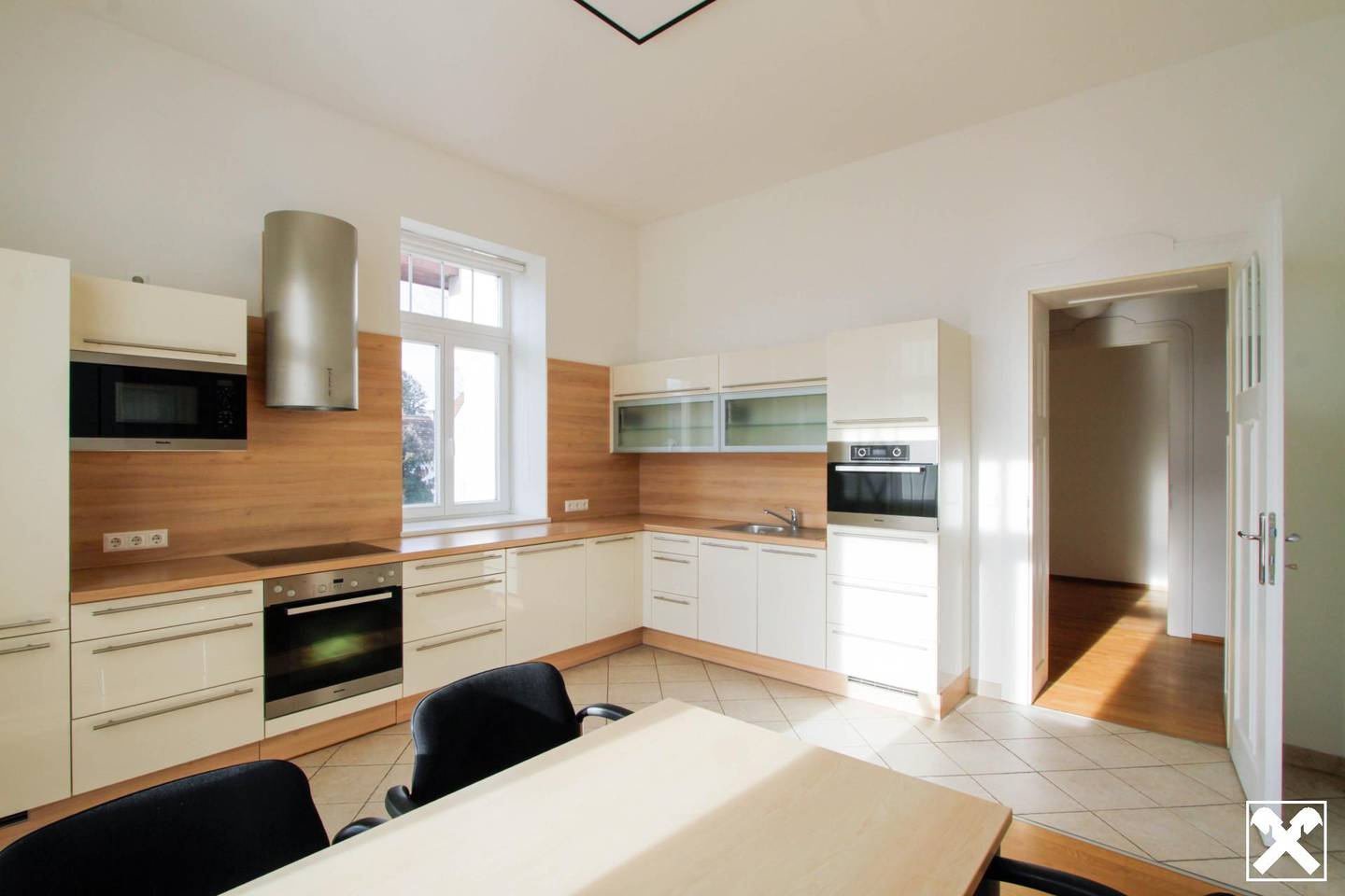 Elegante Villenetage in Altbauwohnung