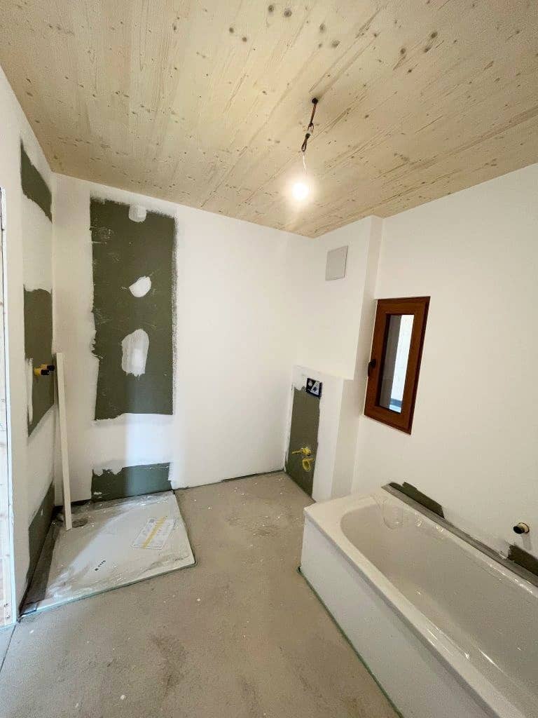 Massivholz belagsfertig mit Garten Familienwohnung