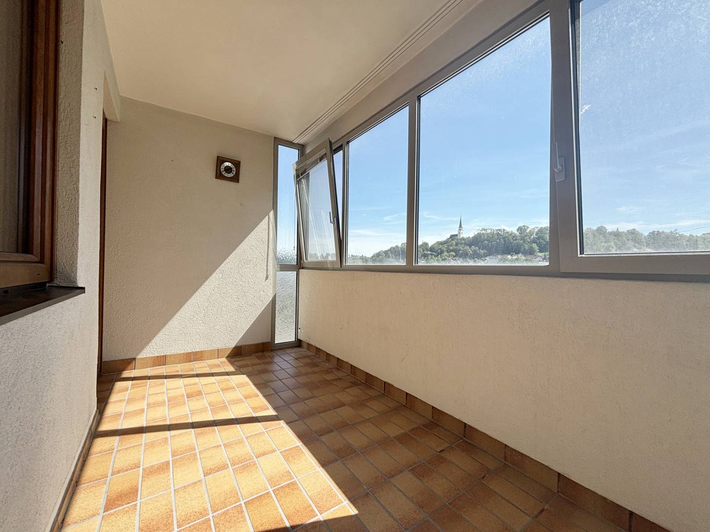 Bright apartment with enclosed loggia and wide view