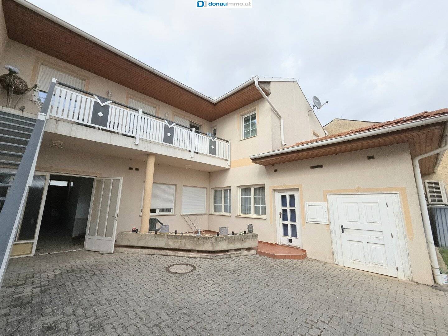 Spacious, well kept solid house in Sankt Andrä am Zicksee 2 residential units