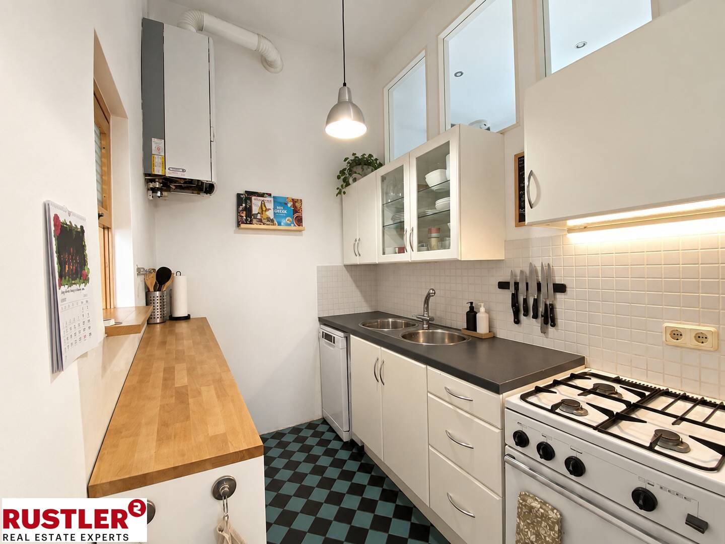 Helle zentral gelegene Wohnung mit Lift