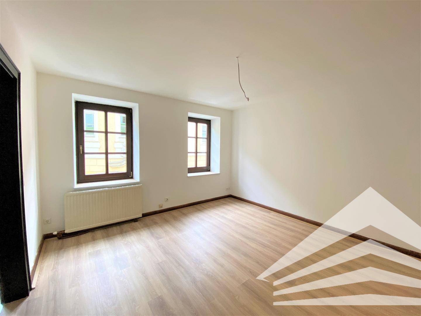 Lichtdurchflutete Wohnung in zentraler Innenstadtlage nahe Landstraße